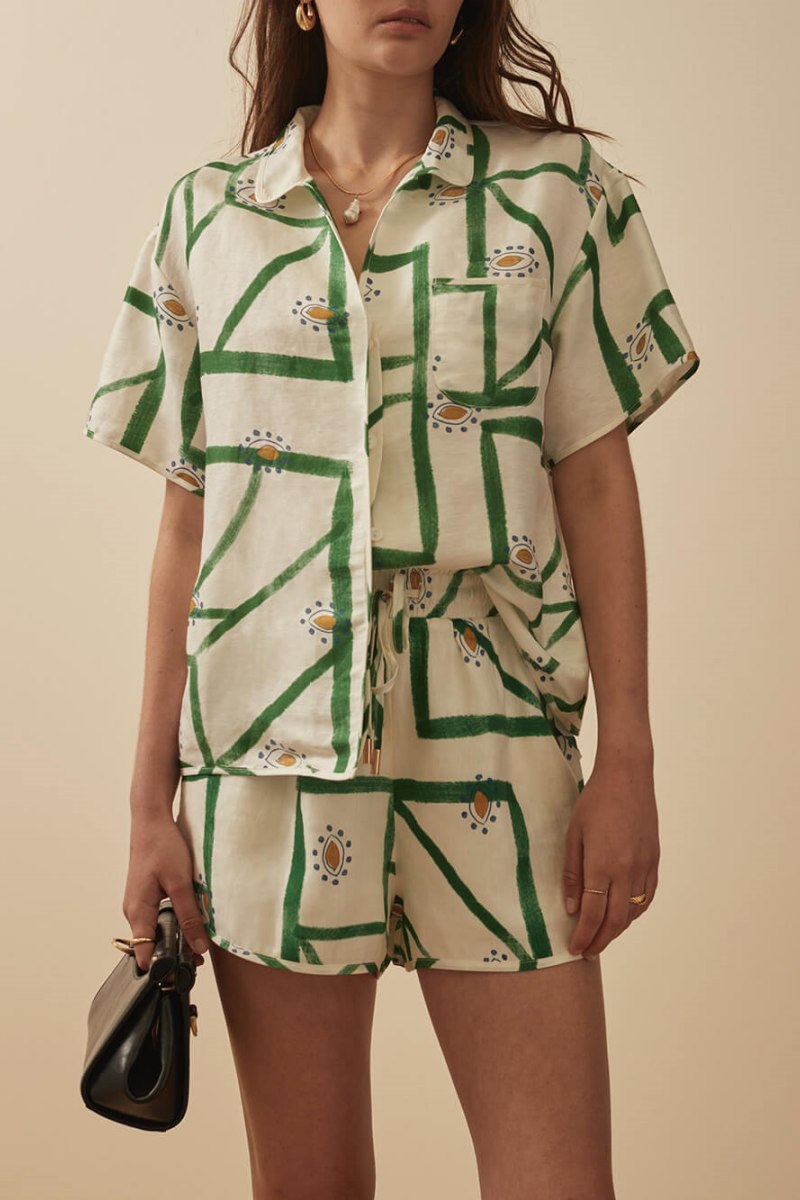 Completo Camicia e Shorts con Stampa Geometrica