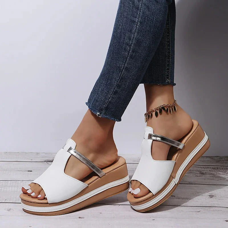 Sandali Eleganti con T-Strap e Plateau