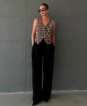 Top con Stampa Animalier e Bottoni