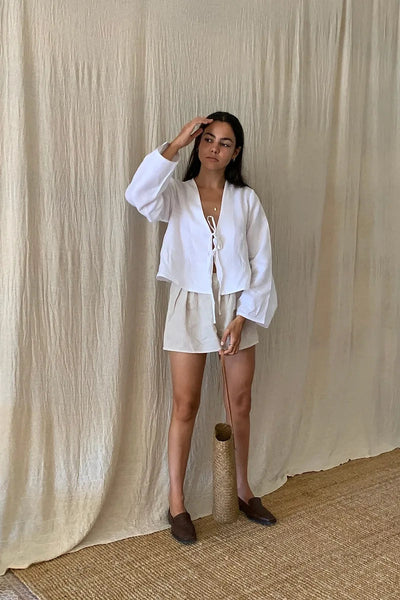 Completo Lino Rilassato – Top Annodato & Shorts